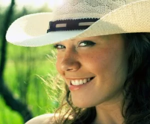 Girl smiles after having a wisdom teeth removal in Arlington TX.